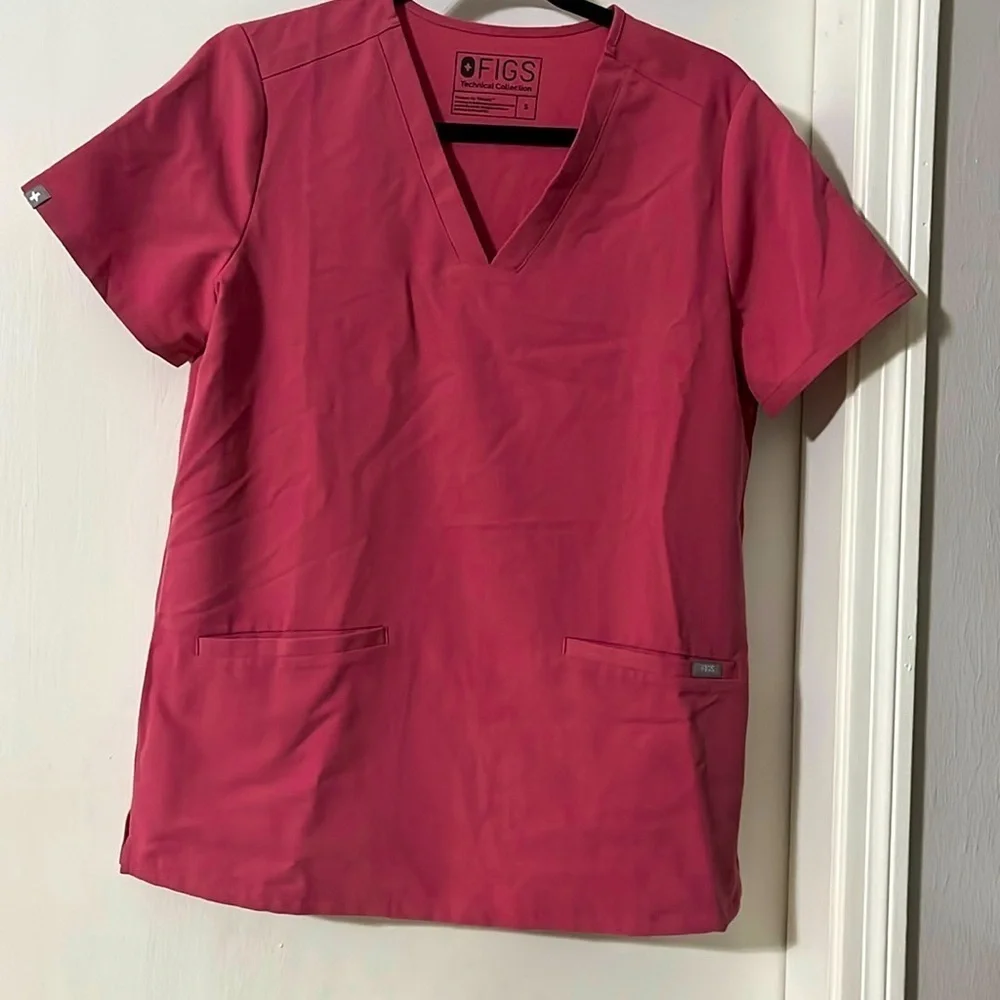 Figs Casma Three-Pocket Scrub Top™